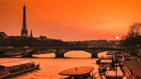 Paris at dusk-Eiffel Tower-Sunset Time Lapse