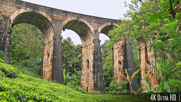 4K Nine Arch Bridge or Nine Arches Bridge located in Demodara, Ella, Sri Lanka alt