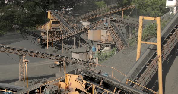 conveyor belt mine line rock transport