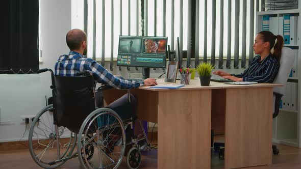 Paralysed Blogger Editing Footage Postproduction alt