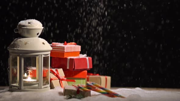 Christmas  Background  with Gift Box on Snow 3 alt