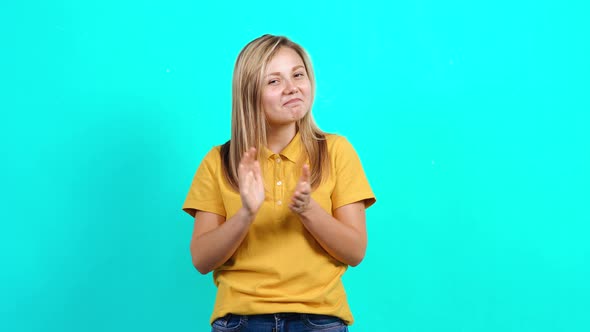 The Successful Young Woman Applauds Her Office Colleagues for Her Success alt