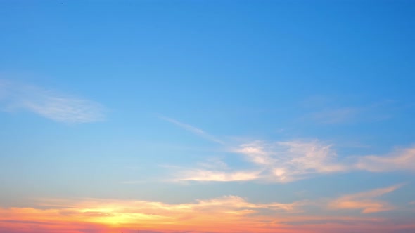 4K Sky Time lapse, Beautiful background, Sky Timelapse of skyscrapers. alt