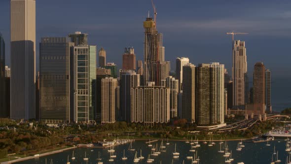 Harbor and Chicago skyscrapers alt