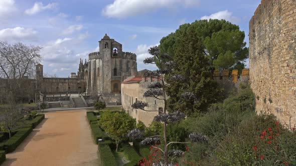 Monastery Convent of Christ in Tomar, Portugal alt