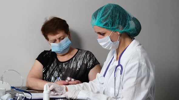 Doctor Consulting Senior Woman About Medication alt