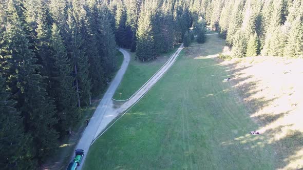 Touristical Train Runs Into The Park V2 alt