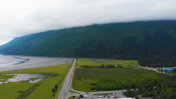 4K Cinematic Drone Video of Mountains Surrounding Turnagain Arm Bay Looking Over Seward Highway Alas alt