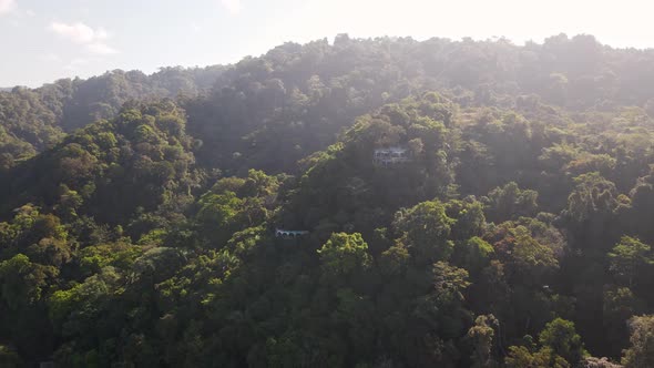 Old ruins of El Miro, an abandoned hotel in the lush hillside of Jaco on the Pacific Coast of Costa alt