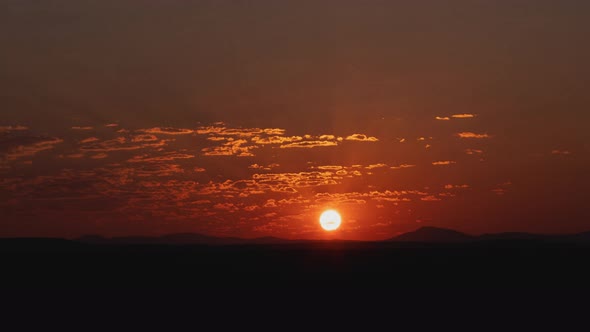 Sunrise Time Lapse Over Open Landscape Zoom In alt