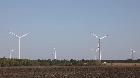 Many Wind Power Yurbines Spinning