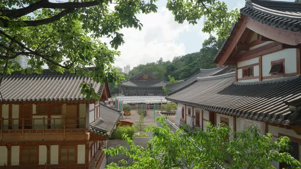 Old ancient korean traditional buildings for tourists stay in Bongeunsa Buddhist Temple in Seoul, So alt