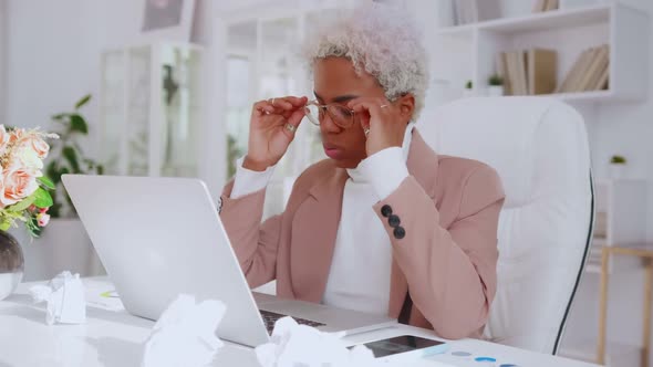 Stylish African American Female Clutching Head of Stress Because of Mistake alt