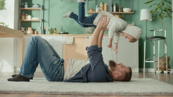 A Best Dad and Son Spending Time Together alt