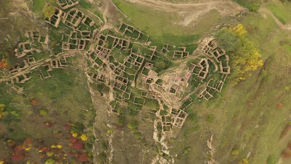 Abandoned in the Mountains the Village of Gamsutl alt