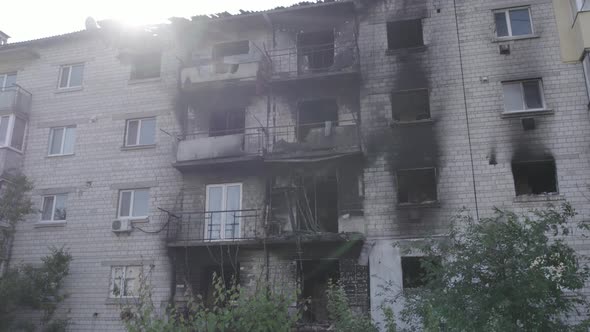 War in Ukraine  a Destroyed Building in the City of Makariv alt