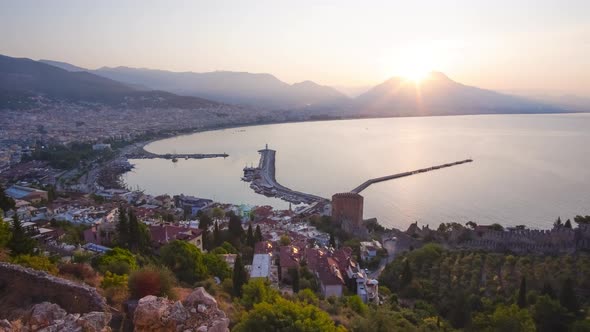 Sunrise zoom out timelapse in Alanya, Antalya, Turkey alt