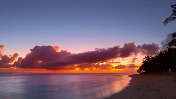 Beach at sunrise alt
