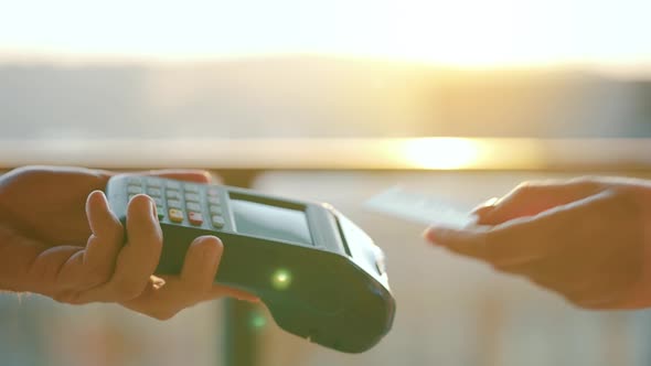 NFC Credit Card Payment alt