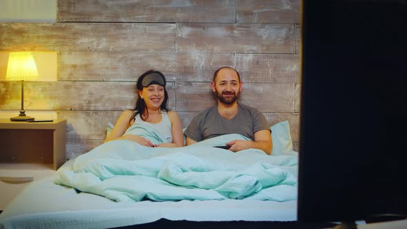 Zoom in Shot of Young Couple in Pajamas alt