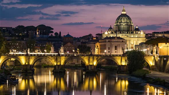 Roma, Italy, Timelapse  - The Papal Basilica of Saint Peter in the Vatican from Day to Night  alt