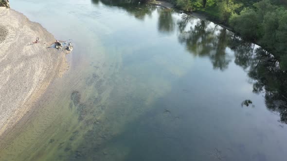 Relaxing During The Hot Spring Weekend alt