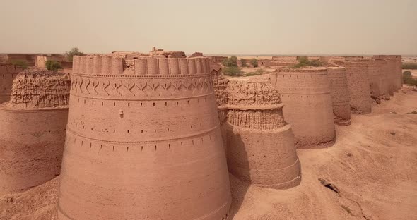 Derawar Fort Aerial alt