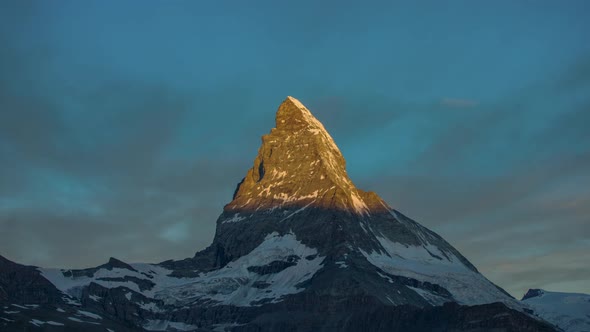 matterhorn alps switzerland mountains snow peaks ski timelapse sunrise dawn alt
