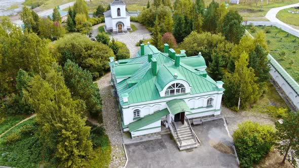 Shooting a White Building From a Quadcopter