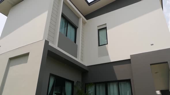 Beautiful, Modern White House with the Terrace alt