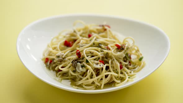 Spaghetti Agilo Olio with Spicy Chilli Peppers and Olive