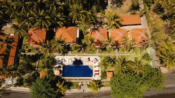 Hotel with Pool on the Sea Coast Bali alt