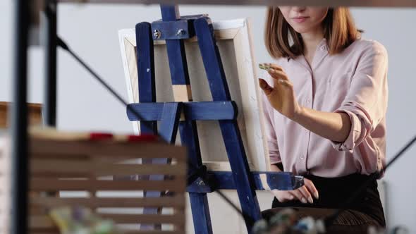 Expressive Artwork Female Painter Creative Art alt