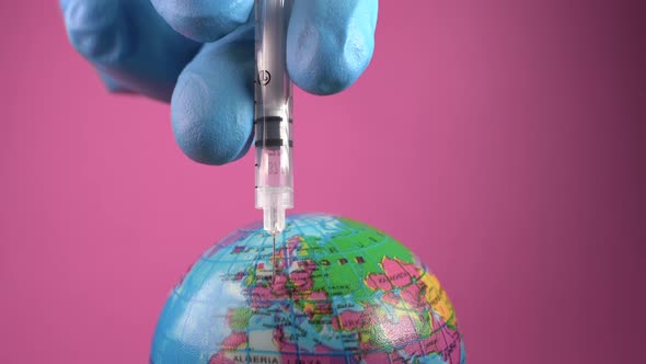 Global Covid19 Vaccination Strategy Concept alt