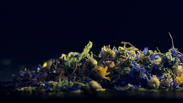 Herbs Tea Of Lemon Balm, Cornflower, Nettle And Marigold alt