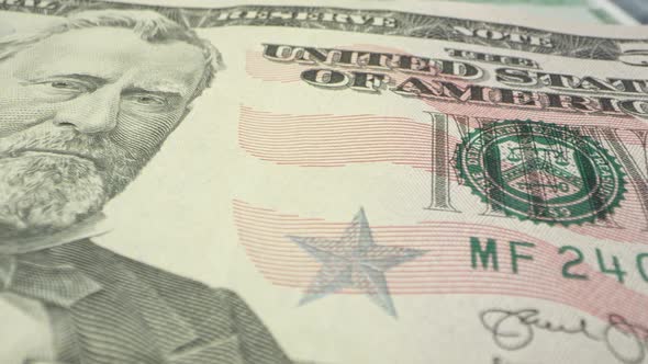 Panning across the 50 dollar USD bill alt