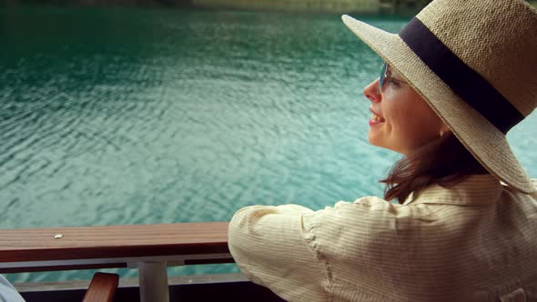 Smiling woman in Pletvice National Park alt