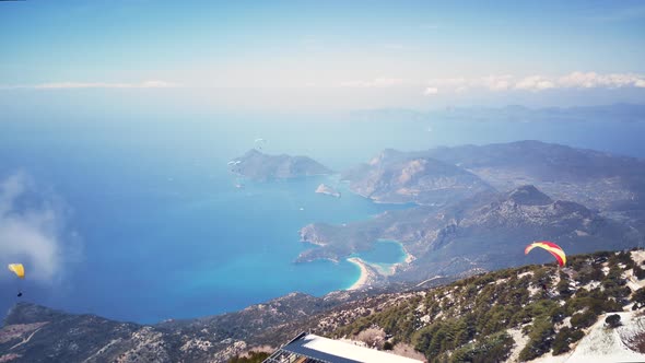 Drone view on world famous paragliding spot in Oludeniz, Fethiye, Turkey alt