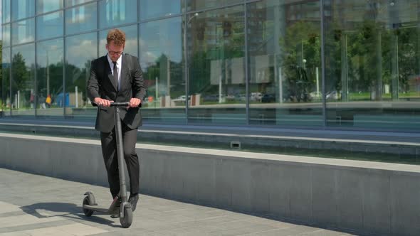 Easy Convenient and Ecofriendly Way To Travel Around the City alt