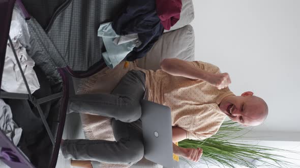 Journey Win Expressive Man Online Tour Excited alt