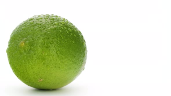 Lime With Water Drops alt