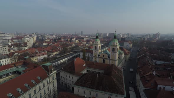 Aerial shot of Ljubljana Cathedral alt