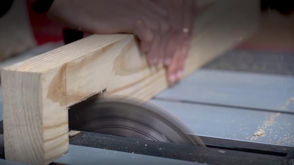 WOODWORKING - MAKING A LAP JOINT ON A TABLE SAW