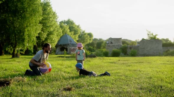 Summer Vacation Nature Happy Family Childhood Paternity Father Day Dad with Small Preschool Toddler alt