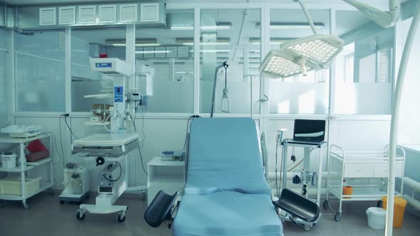 Equipped Labour Unit Set for Giving Birth alt