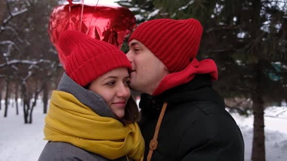 Romantic Young Hipster Couple's Love Time in Winter Park alt