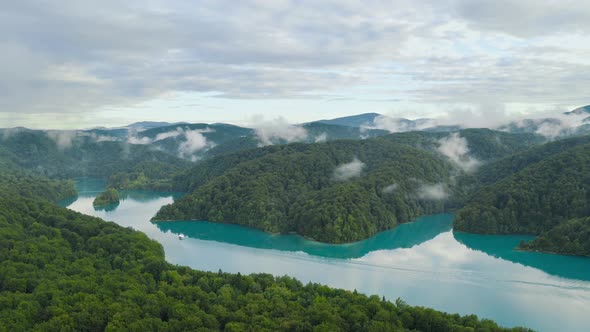 Plitvice Lakes National Park 4K alt