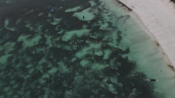 White sand beach alt