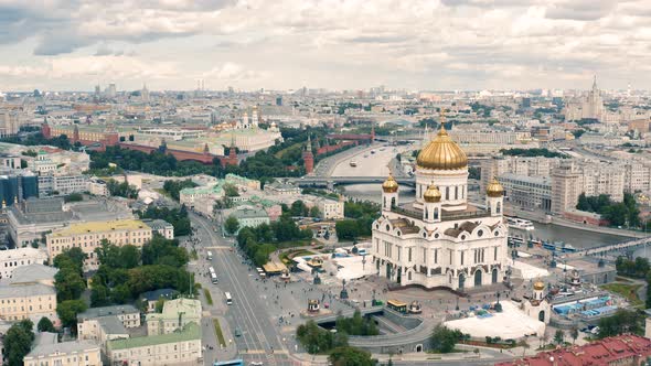 Cathedral of Christ the Saviour and Moscow Kremlin alt