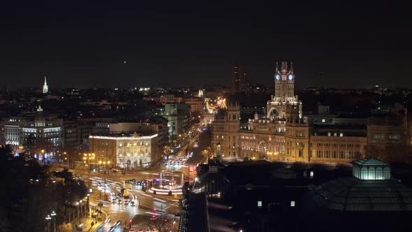 Timelapse of Night Madrid with Traffic on Cibeles Square Spain alt